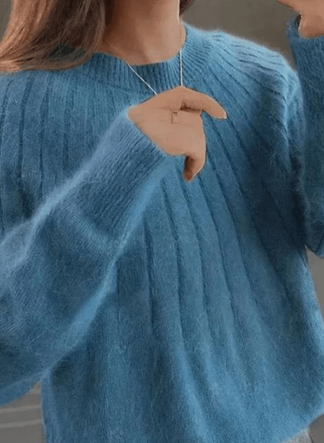 Fluffy Sweater – Elegant & Warm