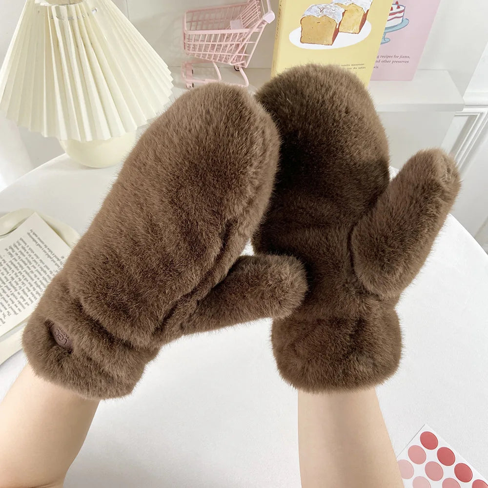 Winter Mittens with Heat Retention and Full Coverage