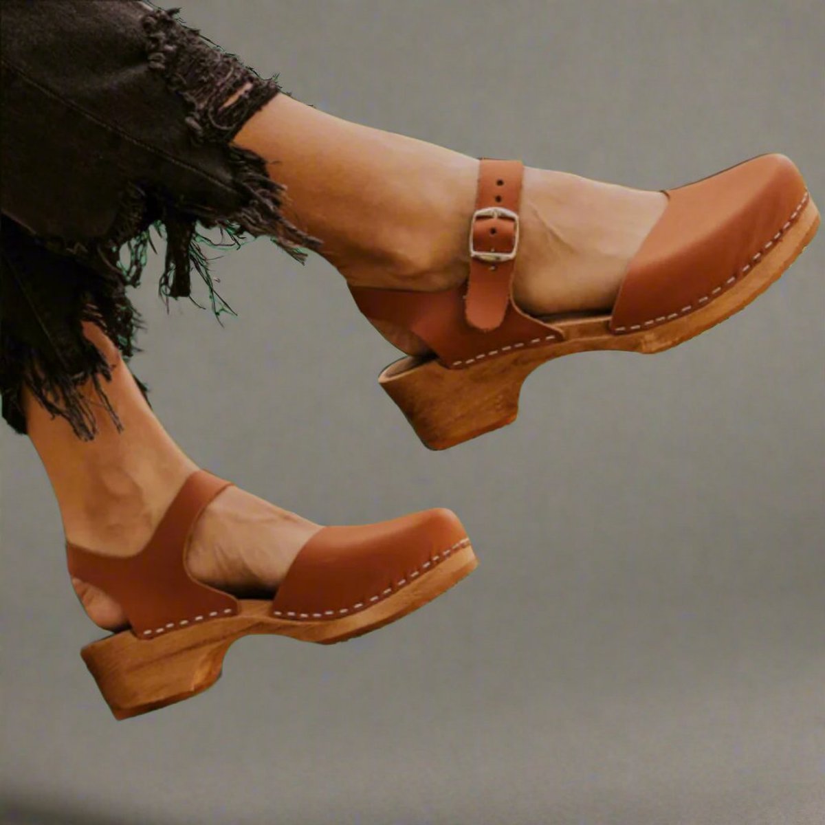 Women's Comfortable Closed-Toe Ankle-Strap Platform Clog Sandals