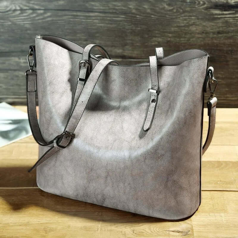 Elegant Shoulder Bag for Timeless Style