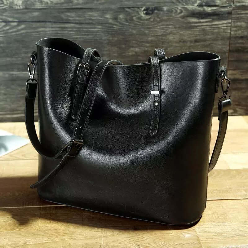 Elegant Shoulder Bag for Timeless Style