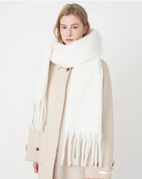 Luxurious Warm Scarf