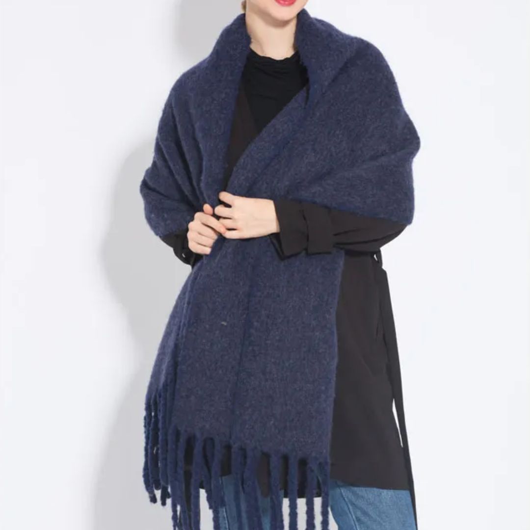 Luxurious Warm Scarf