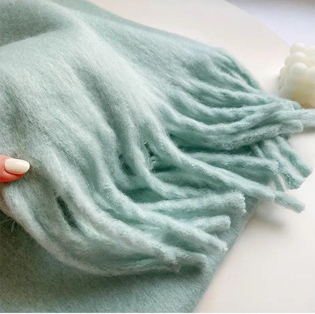 Luxurious Warm Scarf