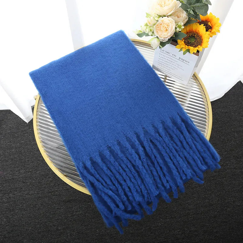 Luxurious Warm Scarf