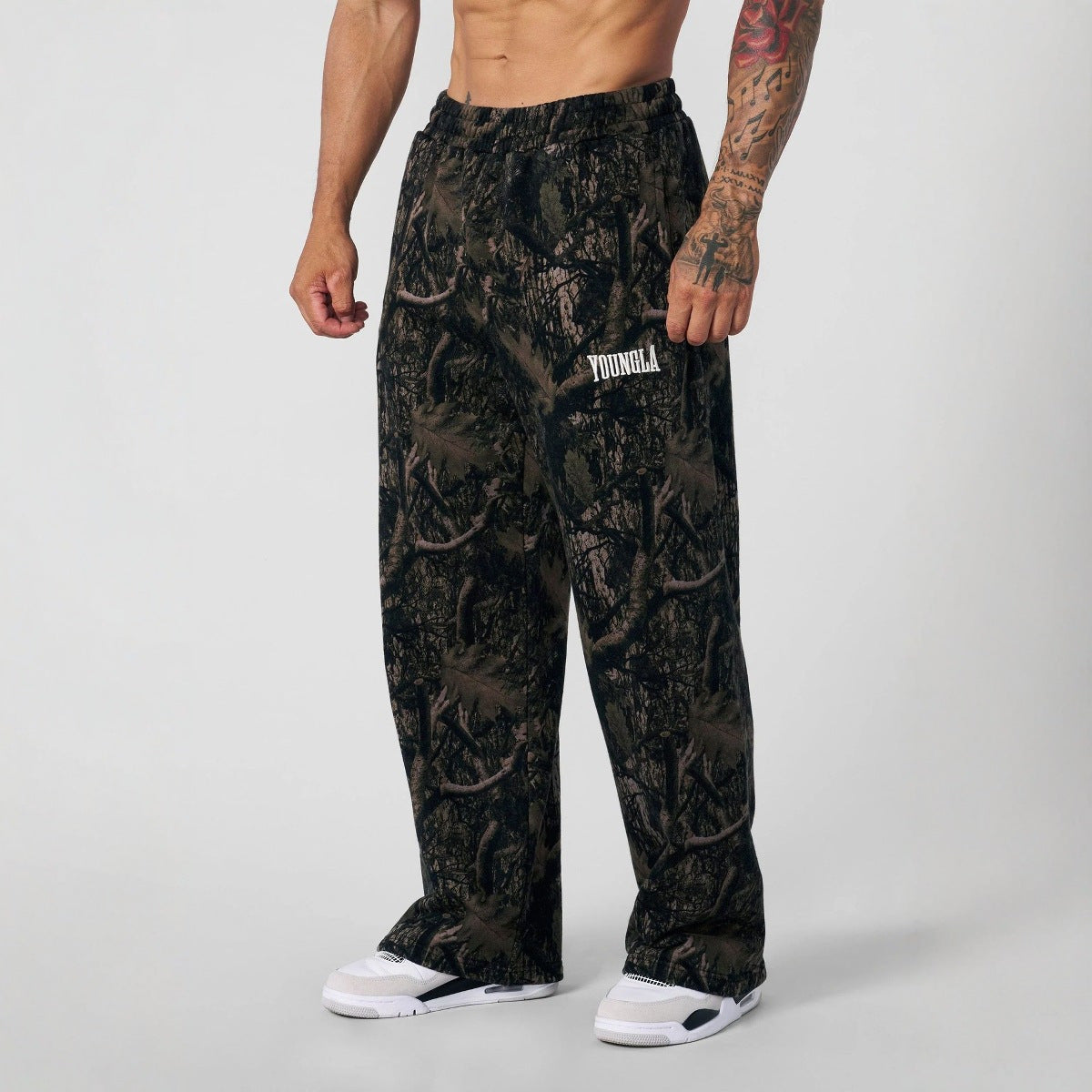 Men's Loose-Fit Camouflage Joggers with Elastic Waistband and Thigh Logo