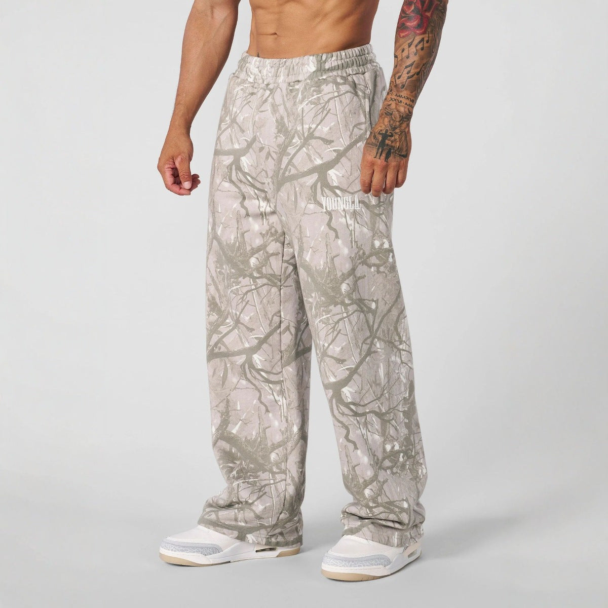Men's Loose-Fit Camouflage Joggers with Elastic Waistband and Thigh Logo