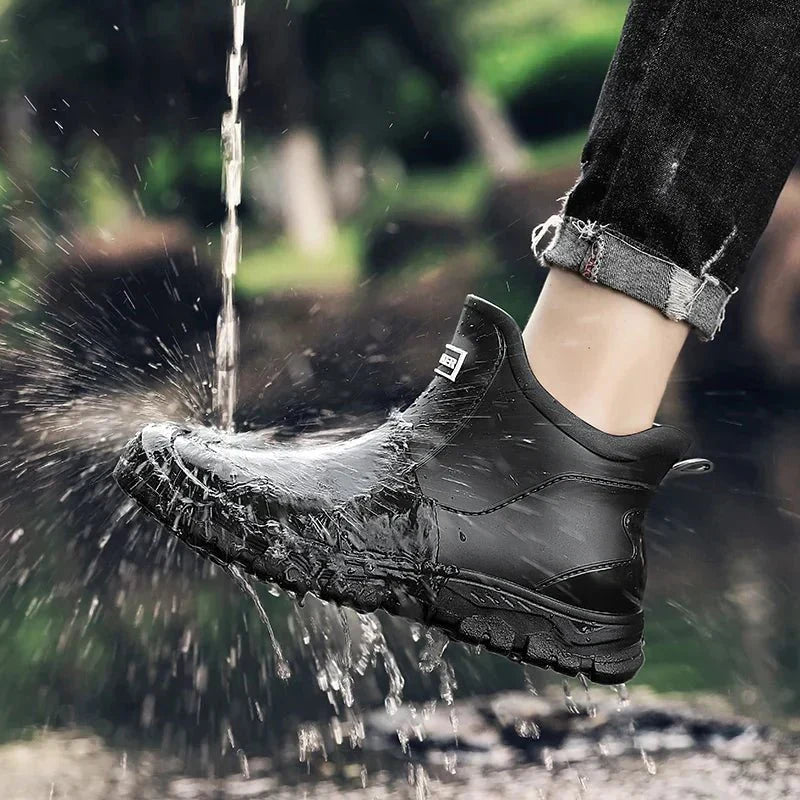 Men's Waterproof Terrain Boots with Insulated Sole
