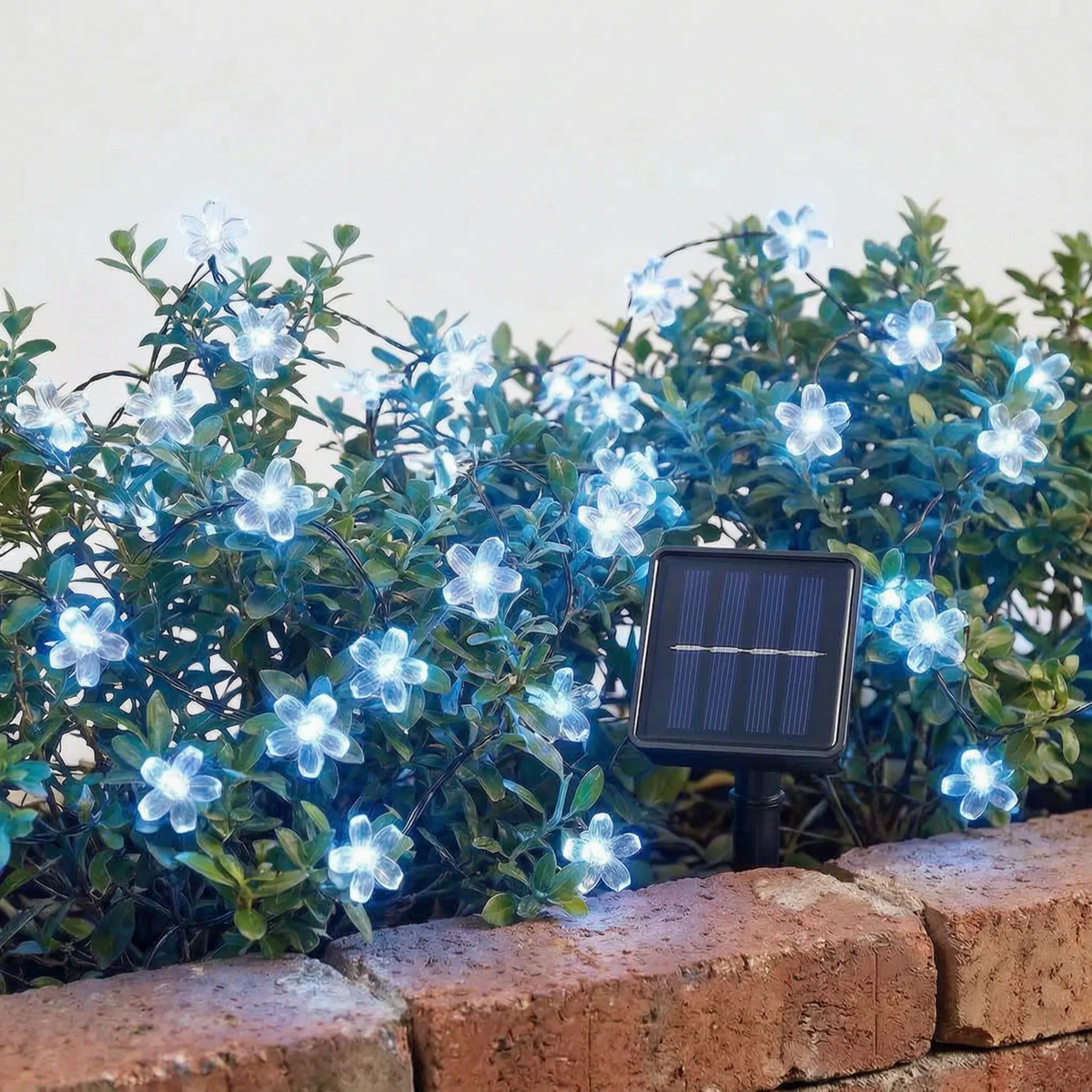 Outdoor Solar LED Flower String Lights for Garden