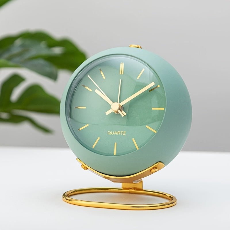 Retro Silent Alarm Clock – Vintage Metal Analog Clock with Night Light