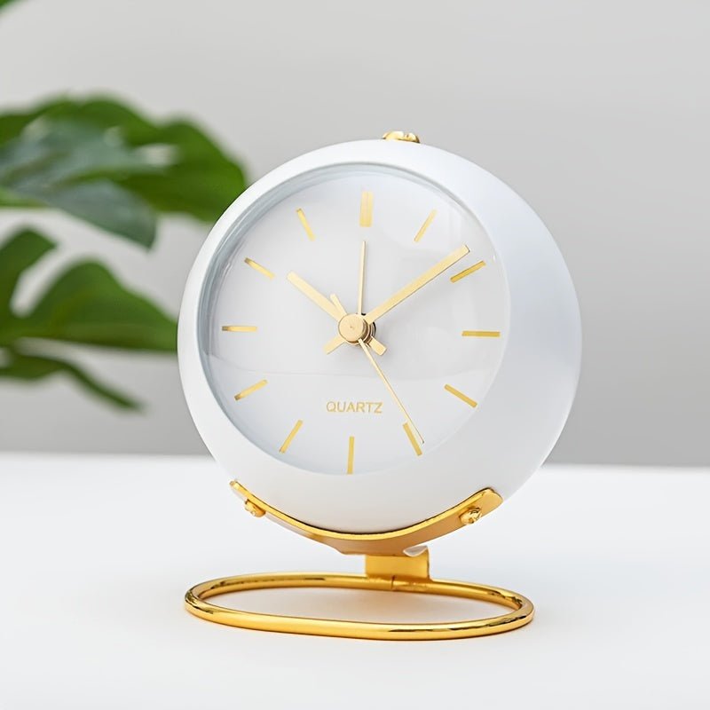 Retro Silent Alarm Clock – Vintage Metal Analog Clock with Night Light