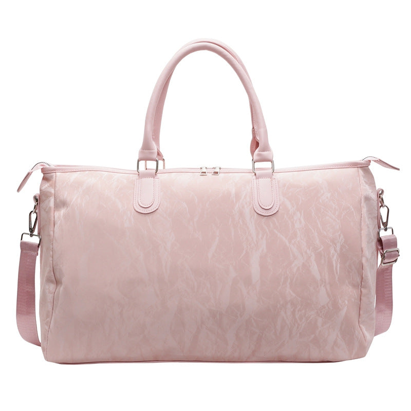 Sporty Travel Bag with Insulated Compartment and Multiple Carrying Options