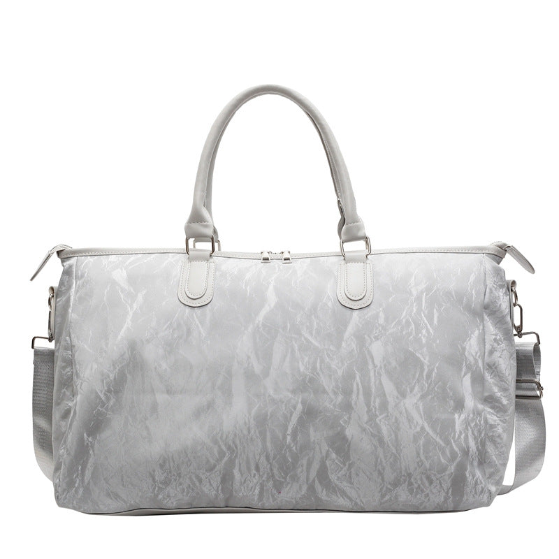 Sporty Travel Bag with Insulated Compartment and Multiple Carrying Options