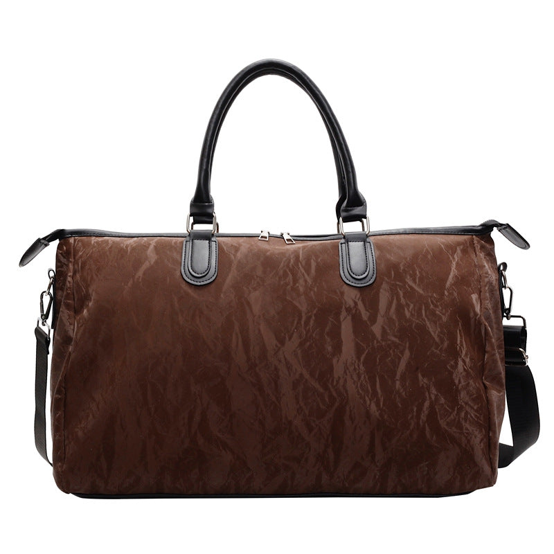 Sporty Travel Bag with Insulated Compartment and Multiple Carrying Options