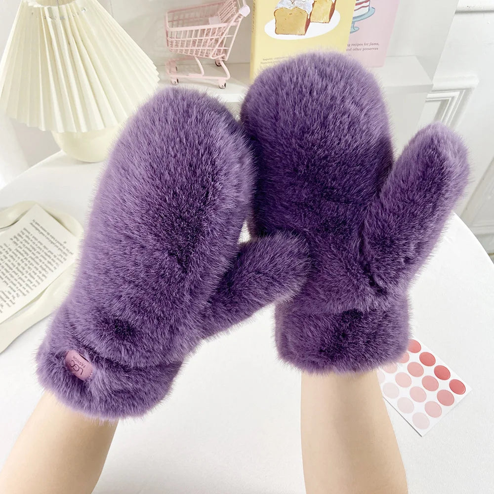 Winter Mittens with Heat Retention and Full Coverage