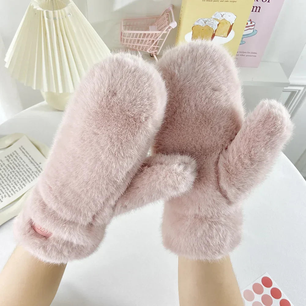 Winter Mittens with Heat Retention and Full Coverage