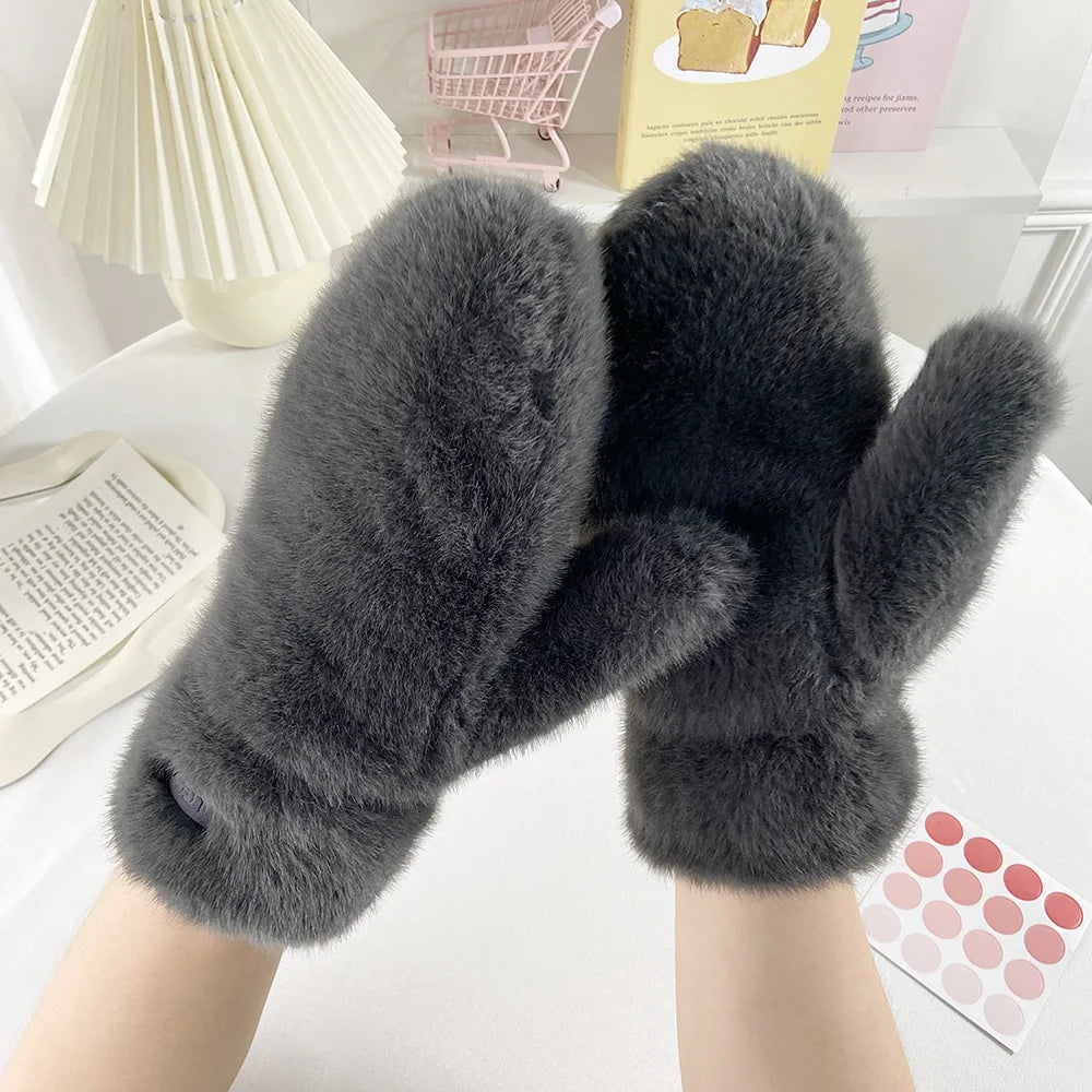 Winter Mittens with Heat Retention and Full Coverage