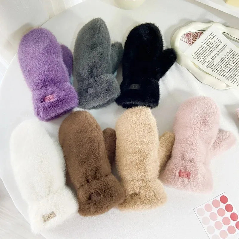 Winter Mittens with Heat Retention and Full Coverage