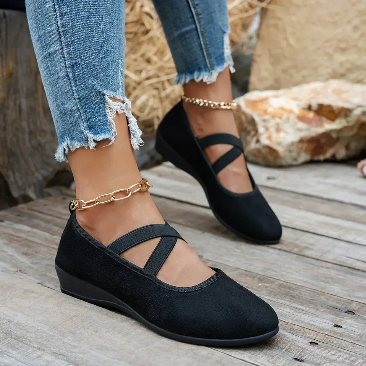 Women's Criss-Cross Closed-Toe Low-Heel Ballet Flats