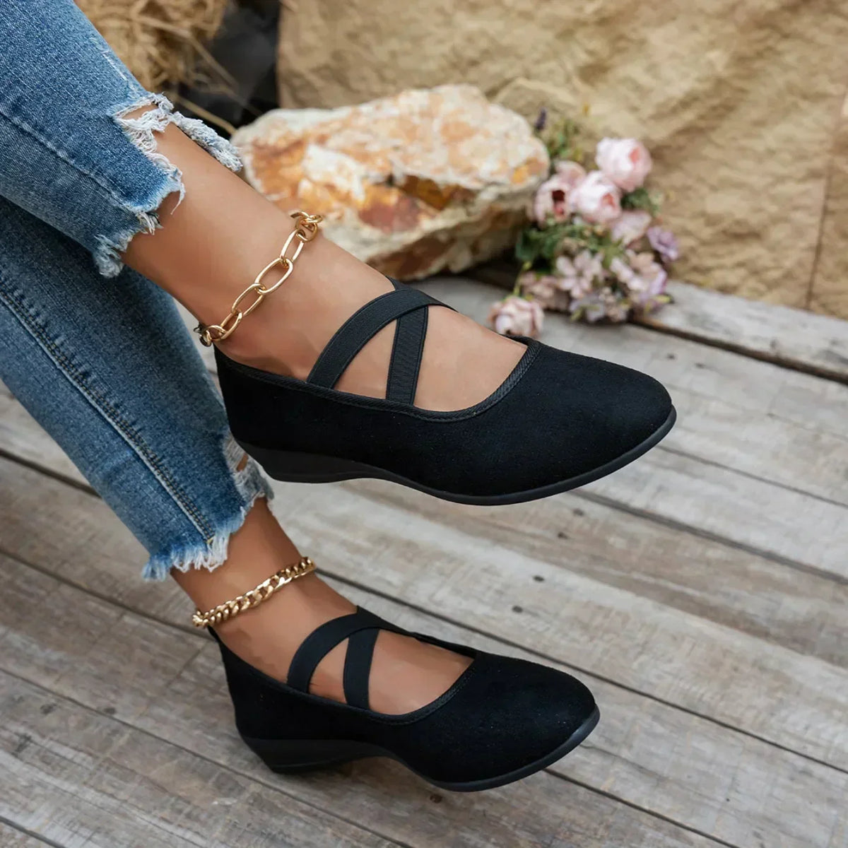 Women's Criss-Cross Closed-Toe Low-Heel Ballet Flats