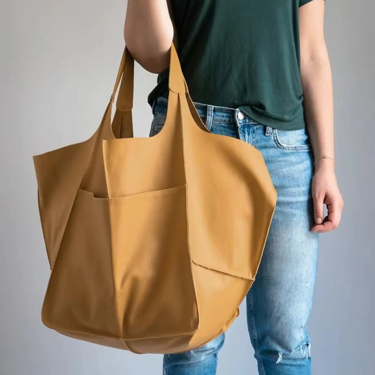 Women's Oversized Magnetic Closure Tote Bag