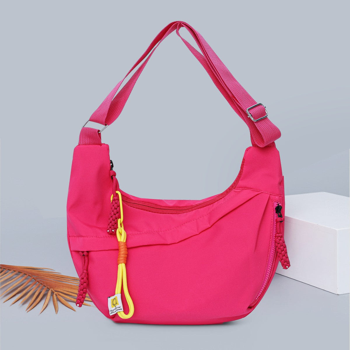 Women's Practical Shoulder Bag with Stylish Zipper Nord Bags