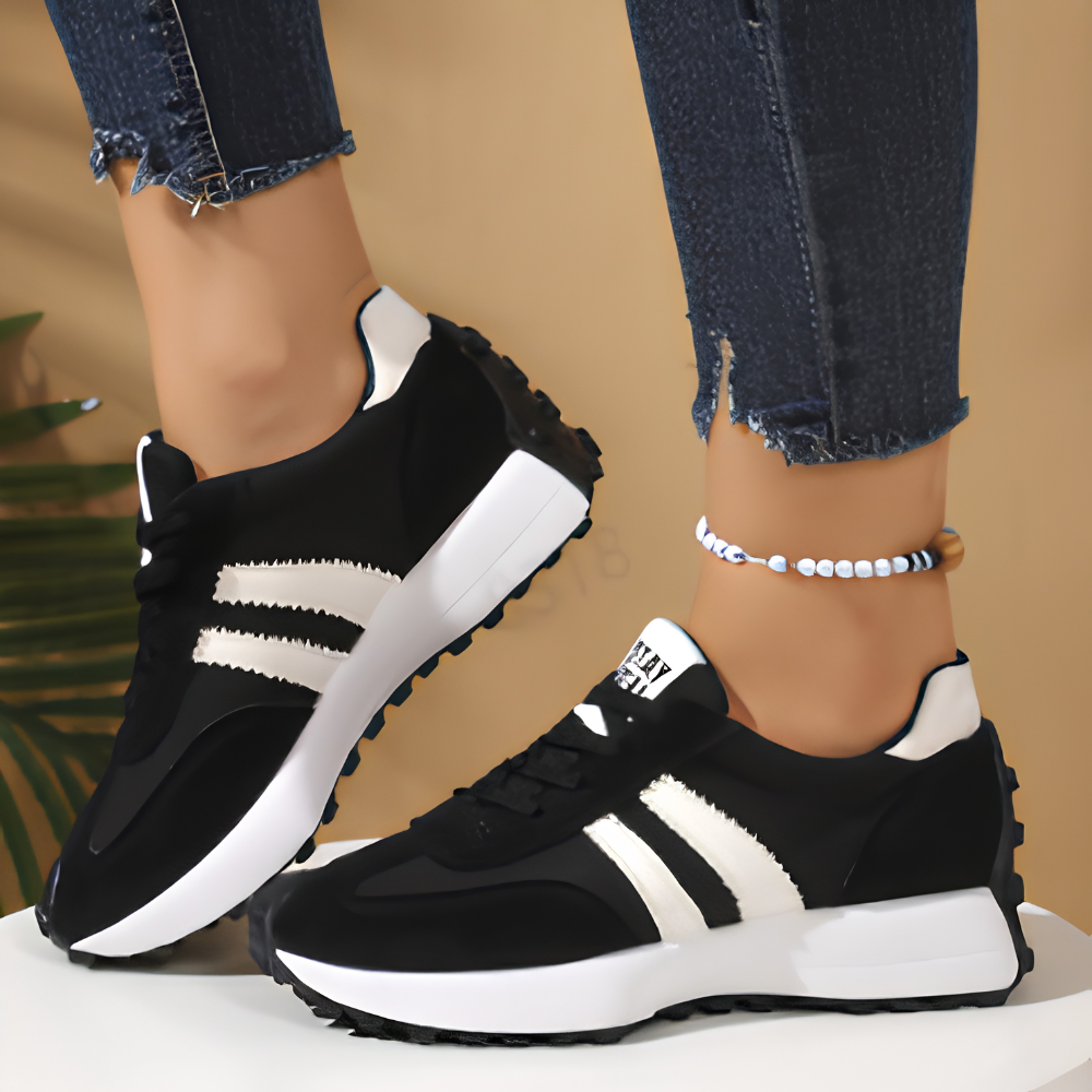 Women's Retro Chunky Platform Lace-Up Sneakers